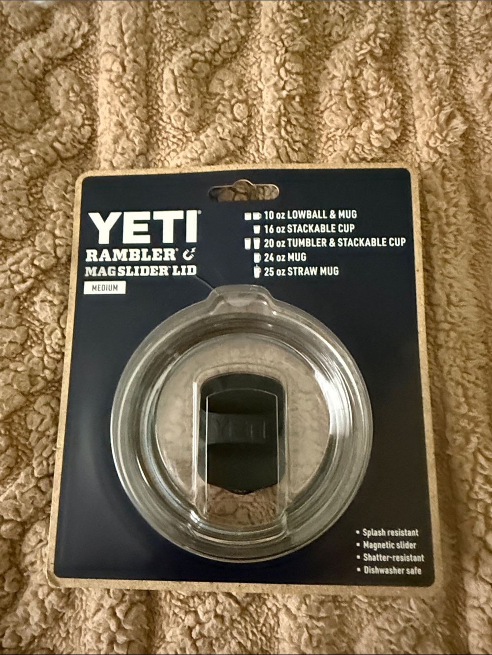Yeti MagSlider Lid in Clear with Black Slider - Medium
